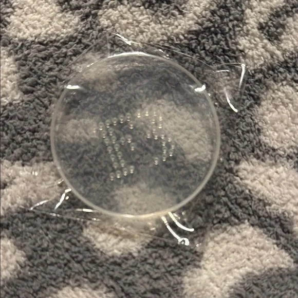 Fenty Beauty Cream Setting Powder for a Radiant Finish - Picture 5 of 6